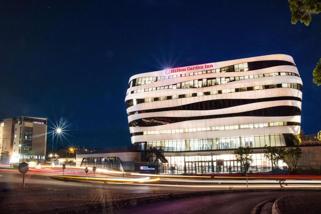 Modern Enterprise Building